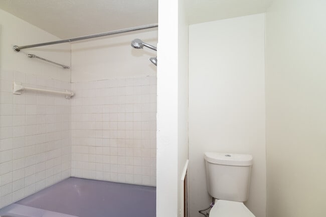 Building Photo - 18716 Restor Ave