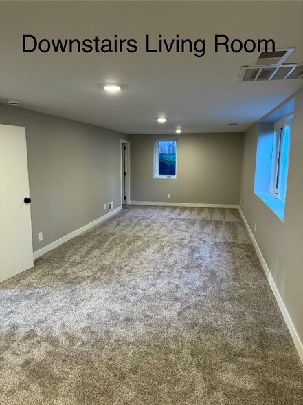 Building Photo - 10919 Woody Ln NW