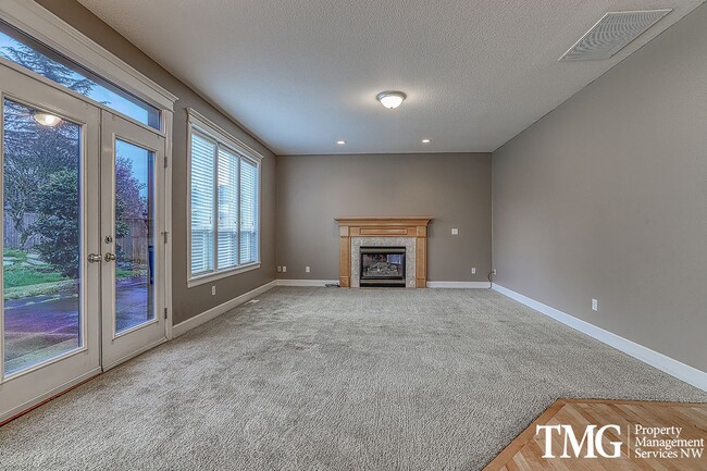 Building Photo - Stunning Home in Sought-After Ashley Heights!