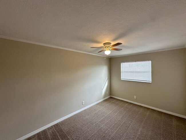 Building Photo - 2 Bedroom, 2.5 Bath Condo in Winter Park!