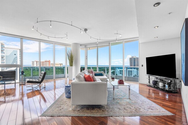 Building Photo - 715 Bayshore Dr