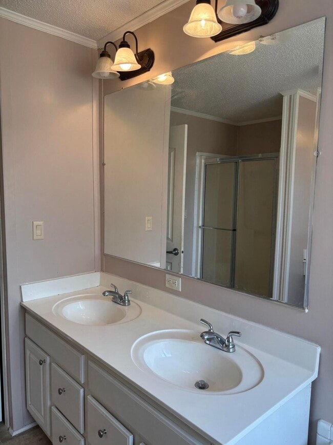 Building Photo - 6115 Dinkins Mill Rd