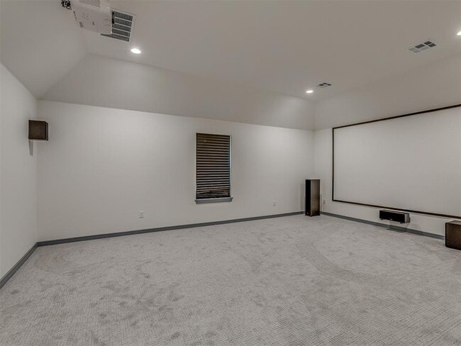 Building Photo - 9333 SW 33rd Pl