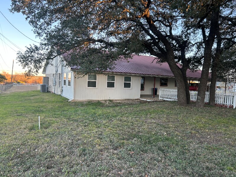 Building Photo - 3656 FM 2657