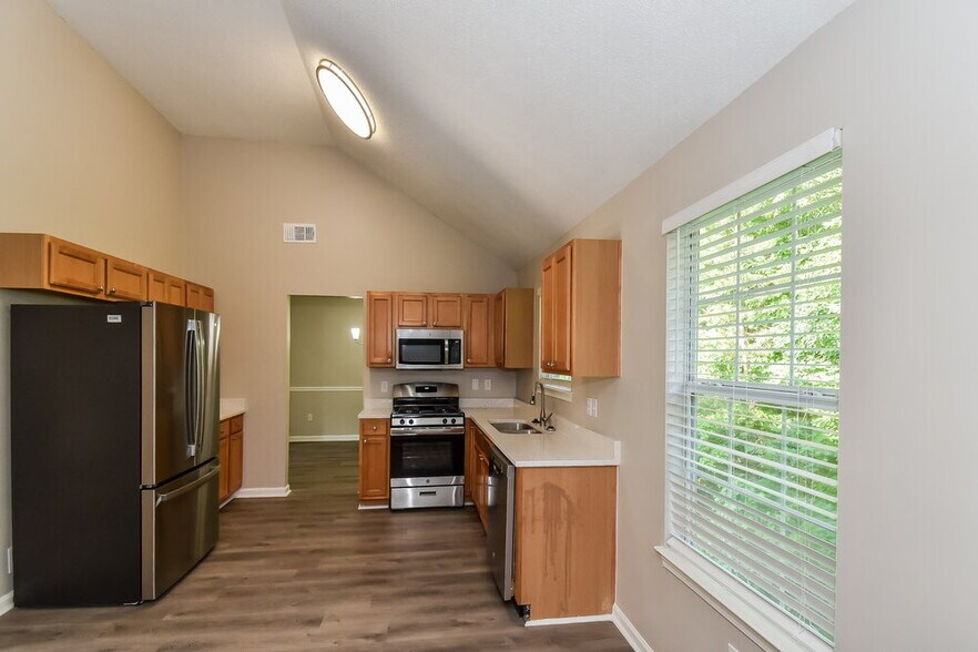 Building Photo - 4410 Reserve Hill Crossing