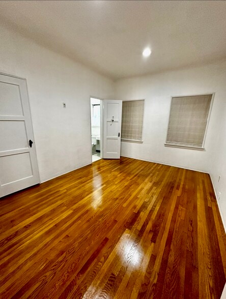 Building Photo - 1104 E California Ave