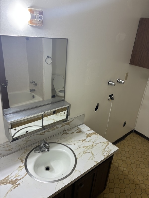 Building Photo - 1127 E 960 S