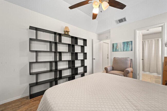 Building Photo - 11728 Norwegian Wood Dr