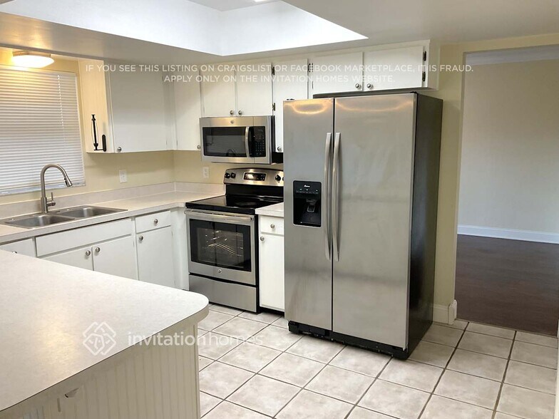 Building Photo - 5206 Ardmore Dr