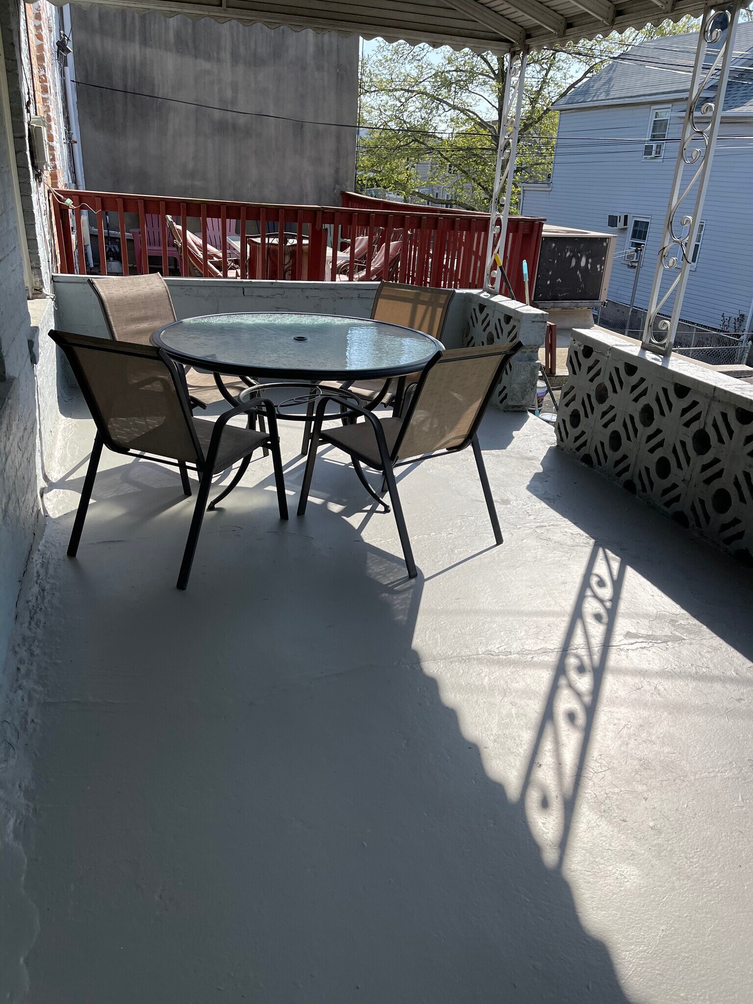 Building Photo - 1049 Avenue C