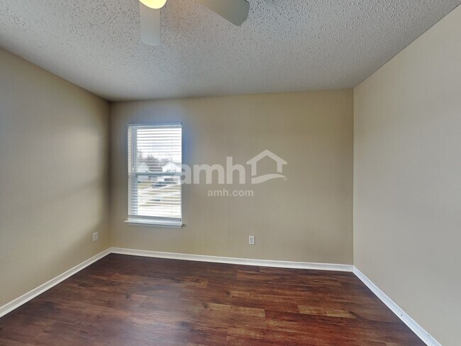 Building Photo - 536 Runnymede Ct