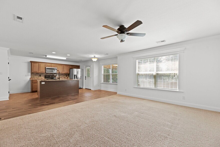 Building Photo - 317 Wynberry Ct
