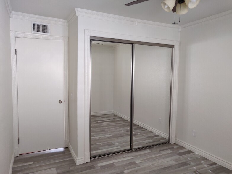 Bedroom 2 - 3124 Oakview Ln