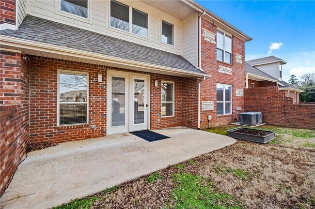 Building Photo - 6683 W Valley View Rd