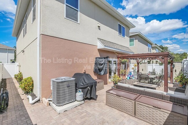 Building Photo - 2808 Gipper Cir