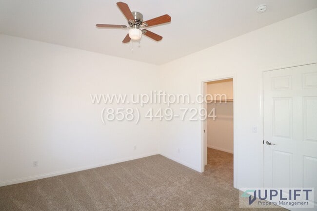 Building Photo - 3 Bed, 2 Bath House, 1200 SqFt.  RECENT BUILD
