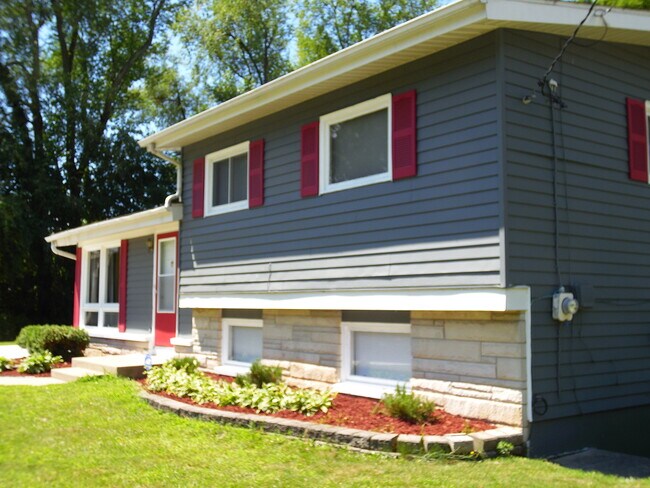 Building Photo - 609 Southland Ave