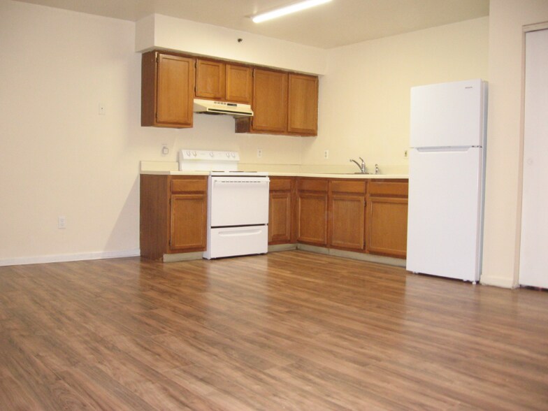 Building Photo - 641 S Woodward St