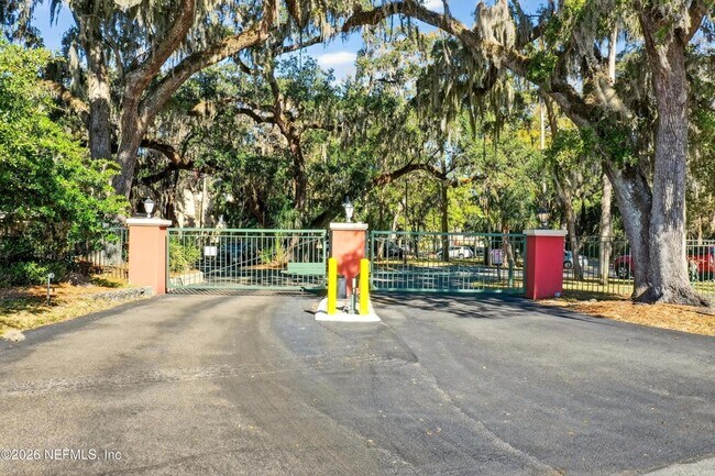 Building Photo - 160 Veracruz Dr