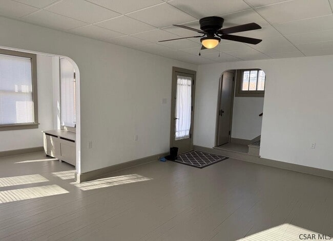 Building Photo - 1727 Scalp Ave