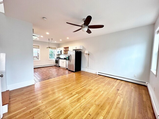 Building Photo - 6 Wilbur Ct