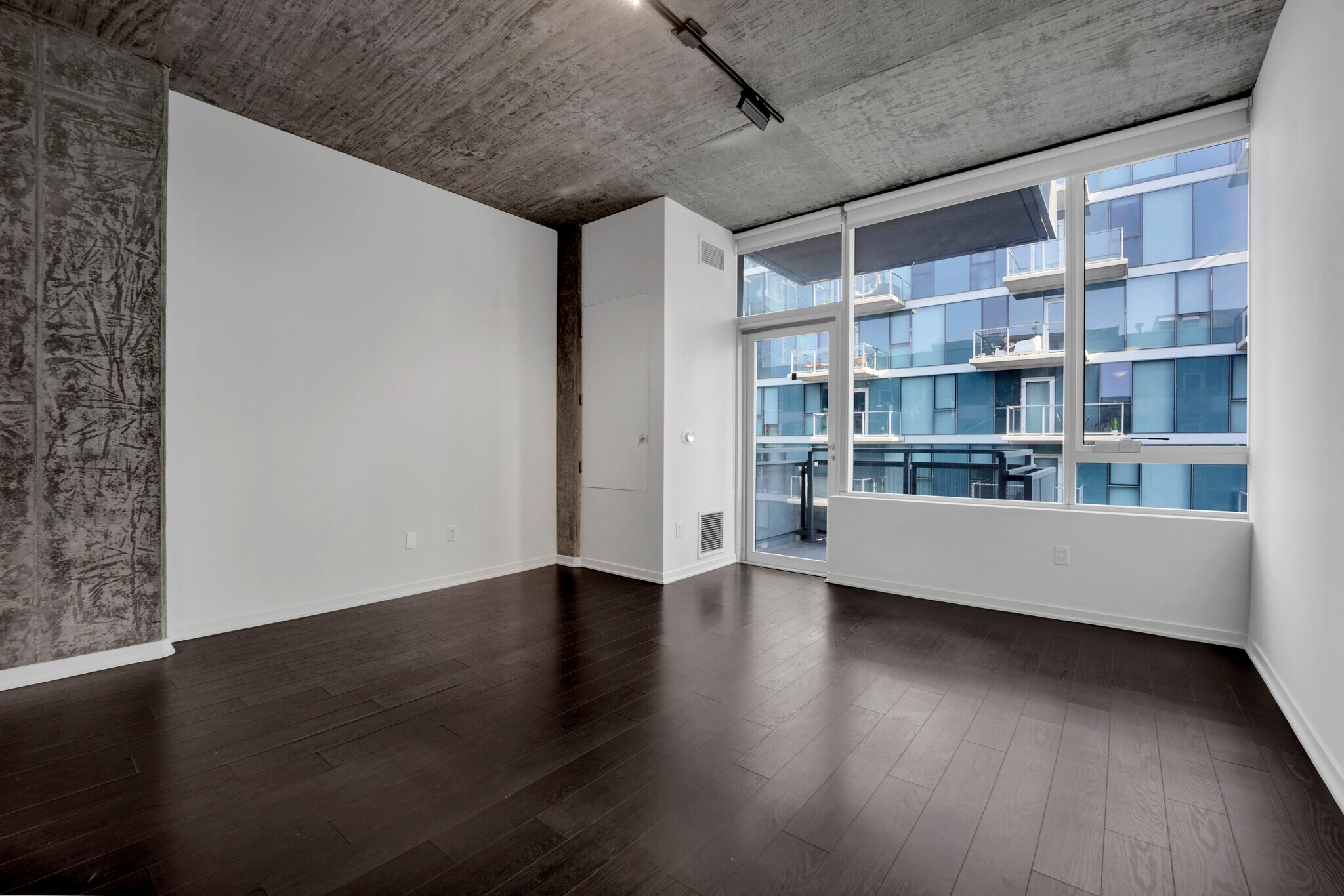 Building Photo - 1345 S Wabash Ave
