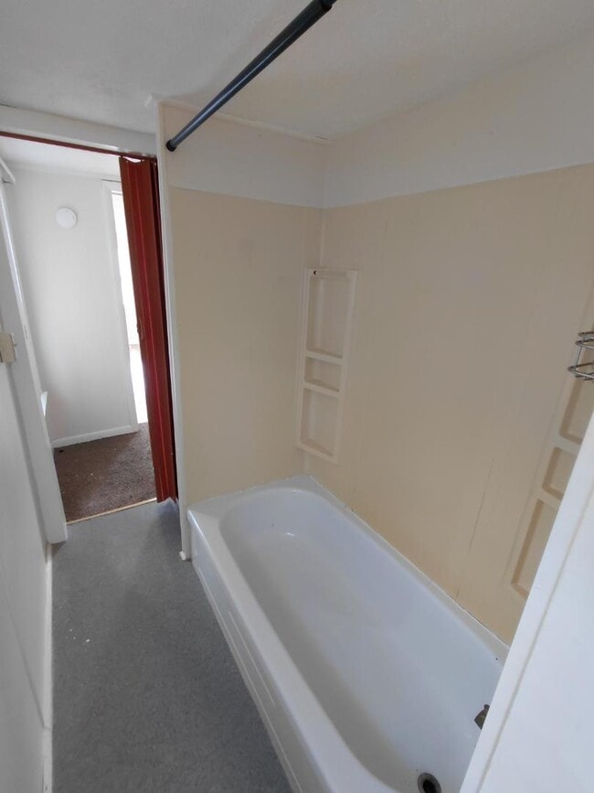 Building Photo - 6 W First St - 6 West First street