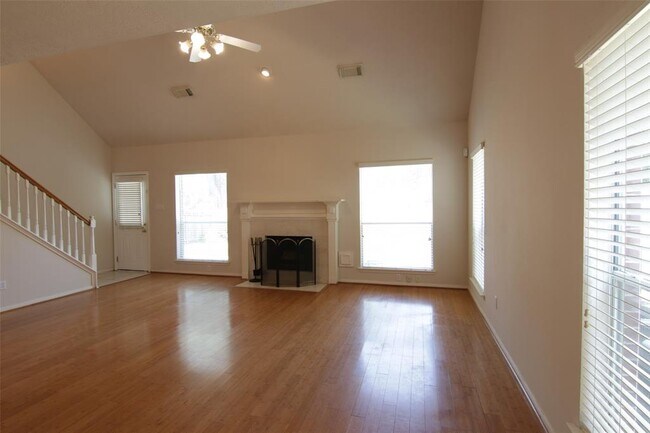 Building Photo - 3107 Waters View Dr