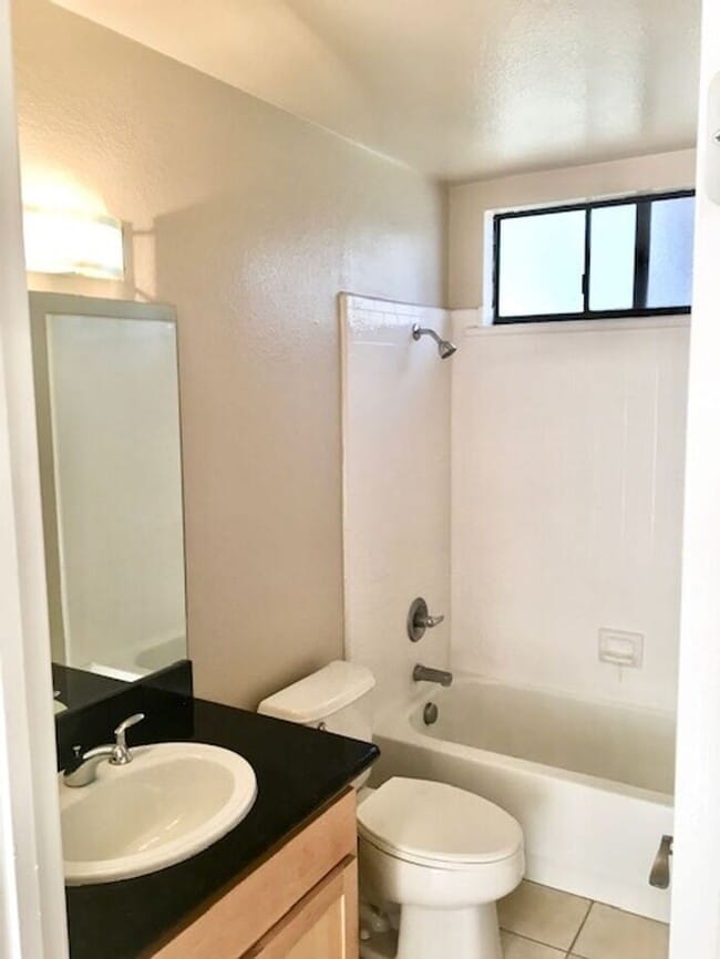 Building Photo - 1 bed 1 bath Condo in Benicia -- COMING SO...