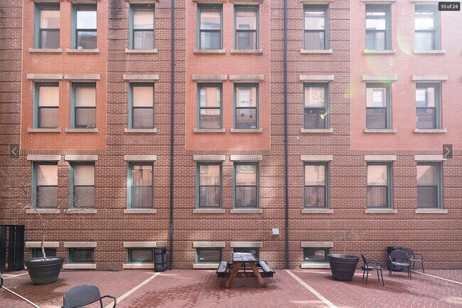 Building Photo - 1661-1663 Washington St. Unit 203