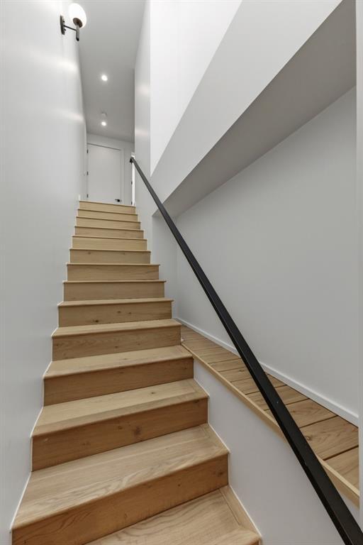 Building Photo - 5006 Gladeview Dr