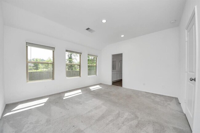 Building Photo - 1351 Antigua Dr