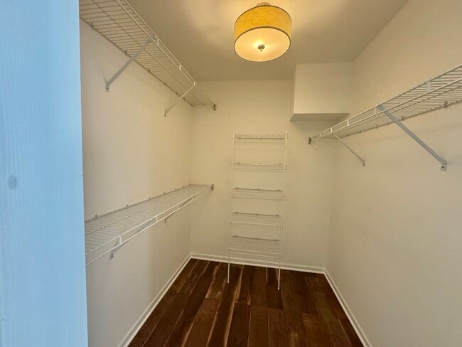 Building Photo - 58 W Briarwood Dr