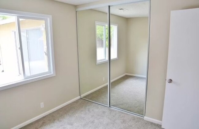 Building Photo - San Ramon Single Story 3 Bd/2 Ba, New Pain...