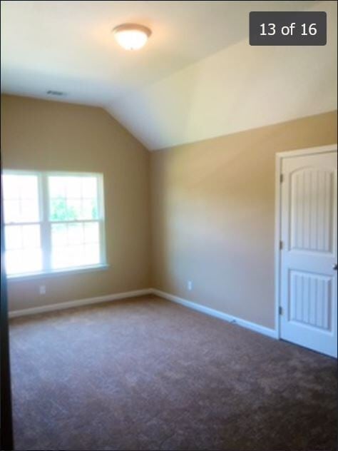 Building Photo - 643 Red Oak Ln