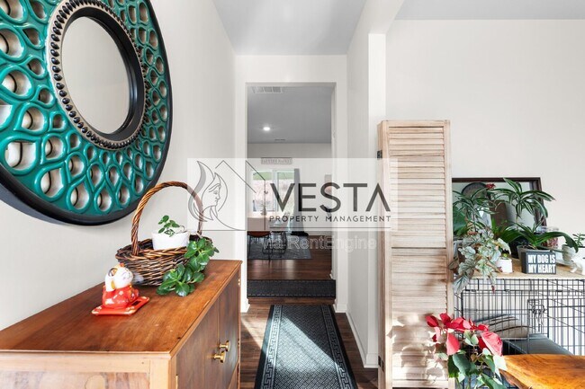 Building Photo - 575 Country Oak Dr