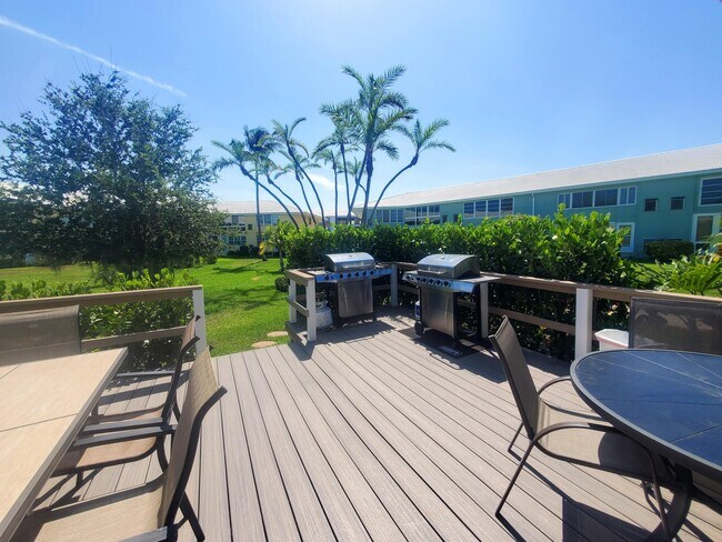 Building Photo - 5530 N Ocean Blvd