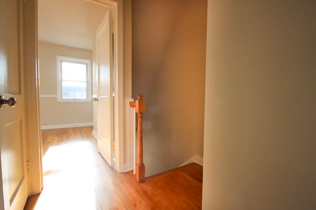 Building Photo - 6816 Eastbrook Ave