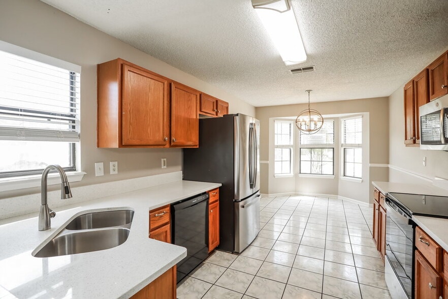 Building Photo - 1976 Hunters Trace Cir