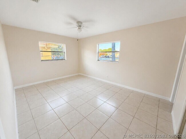 Building Photo - 4151 NW 30th Terrace