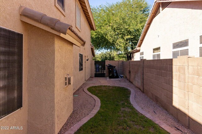 Building Photo - 1681 W Musket Way