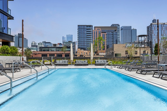 Building Photo - 225 N Elizabeth St