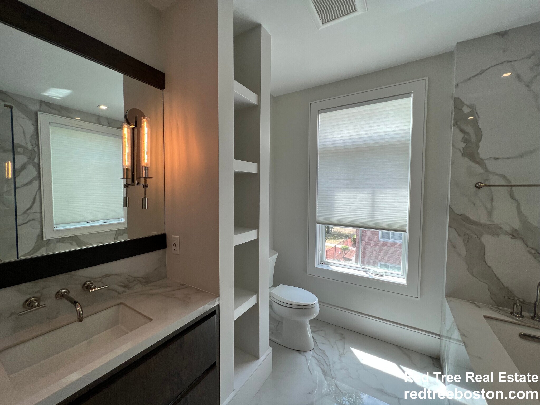 Building Photo - 20 Marion St