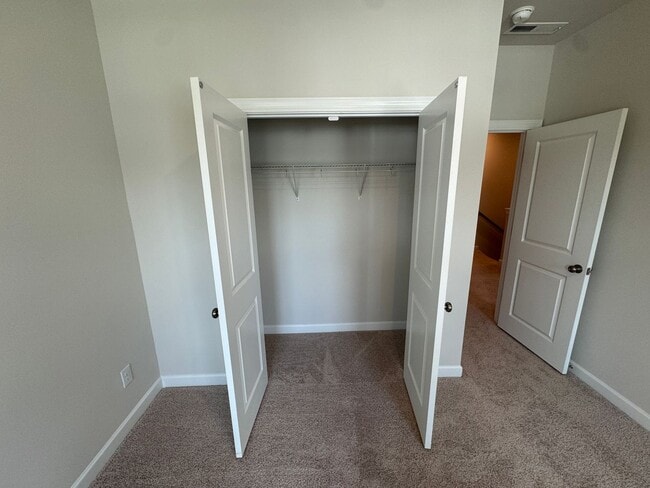 Building Photo - 4707 Cypress Tree Ln