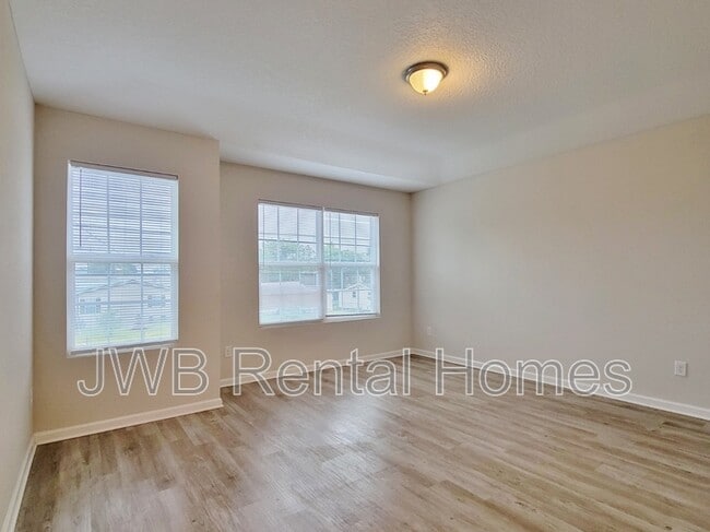 Building Photo - 8513 Berry Ave