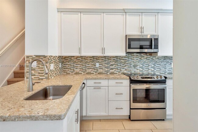 Building Photo - 22954 Clear Echo Dr