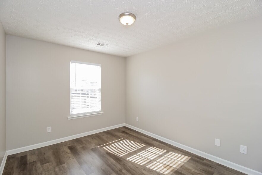 Building Photo - 134 Silver Fox Trail