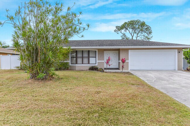 Primary Photo - 1168 SE Clifton Ln