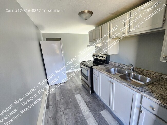 Building Photo - 540 Reed St