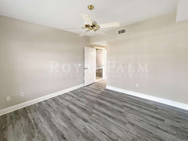 Building Photo - Your grocery bags will never complain about the commute — 2/2 on the first floor at Castilla Circ...